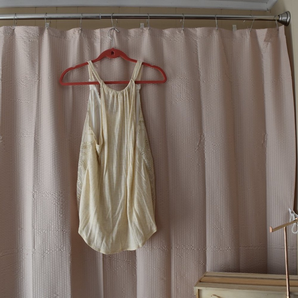 USED Xhilaration Beige Lace Top XL - Picture 3 of 12